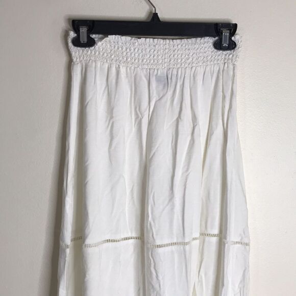 Shore line ladies long maxi skirt with embroidered flowers detail size large - Picture 9 of 11